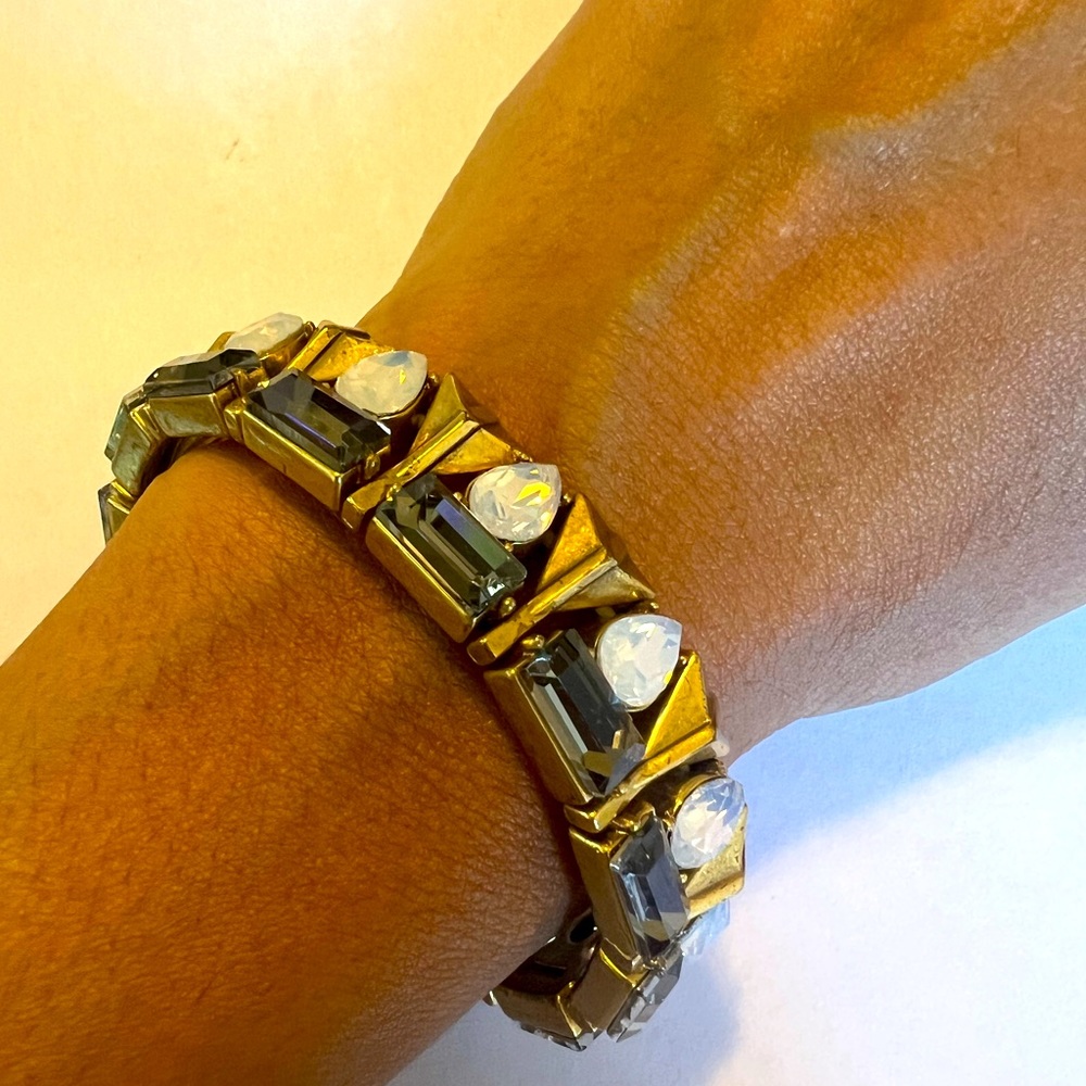 Pre-loved colored black and white bracelet